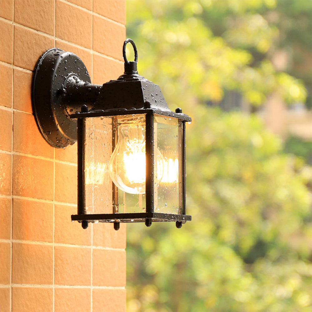 Lantazo Outdoor Wall Light