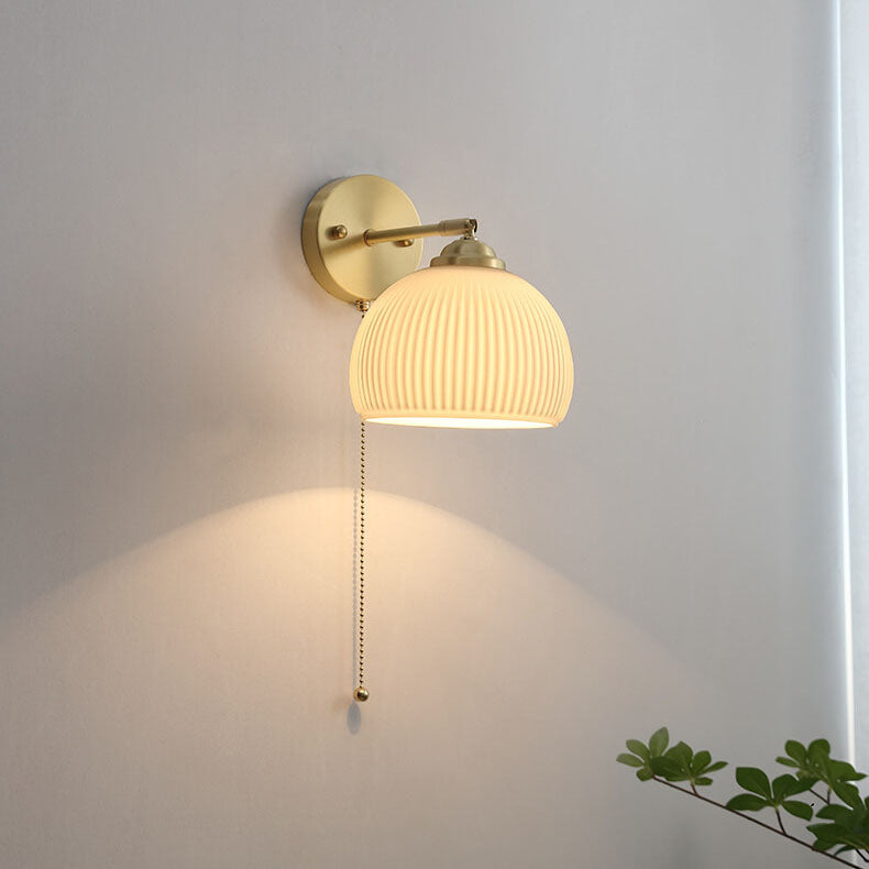 Arioris Fluted Wall Light