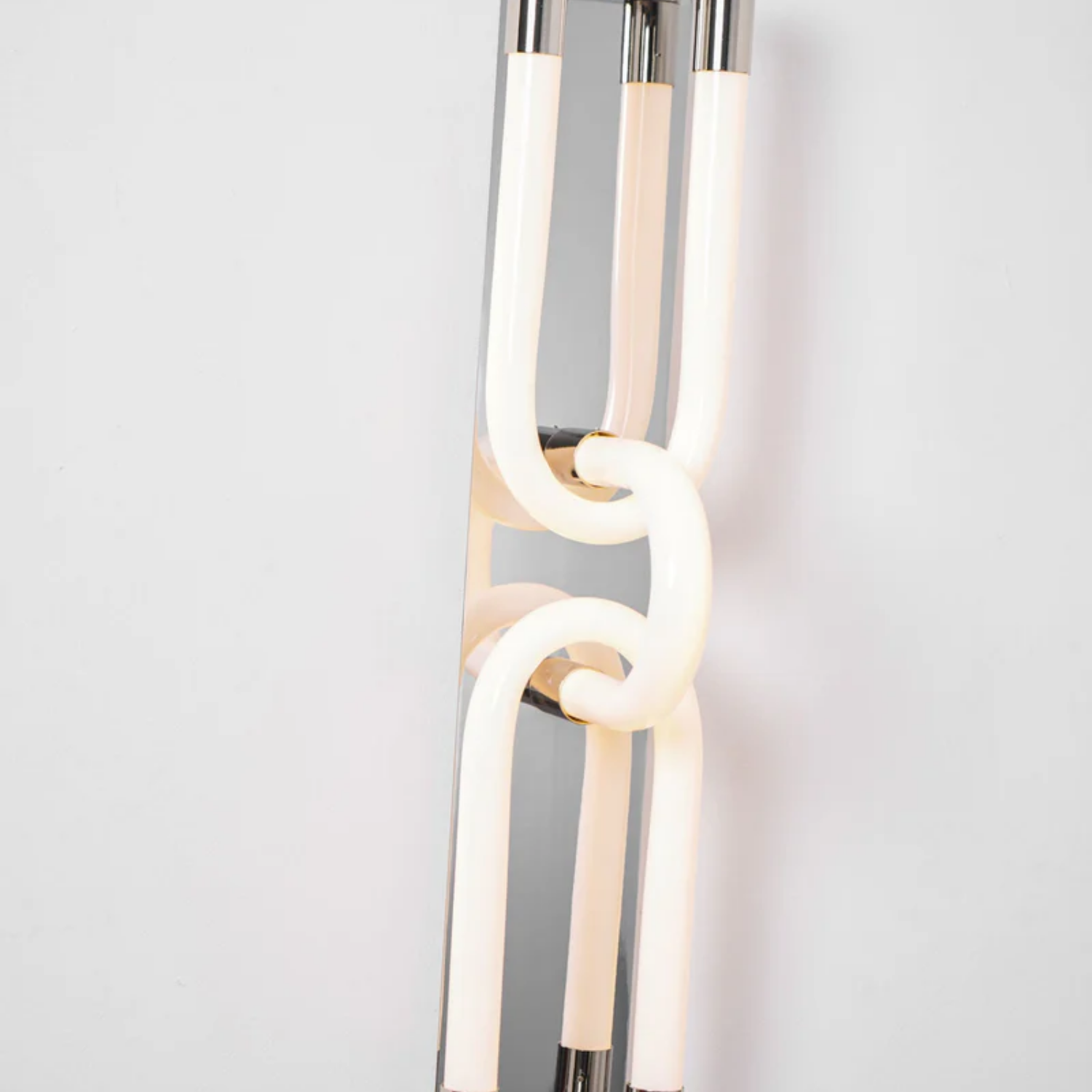 Loracus Wall Light