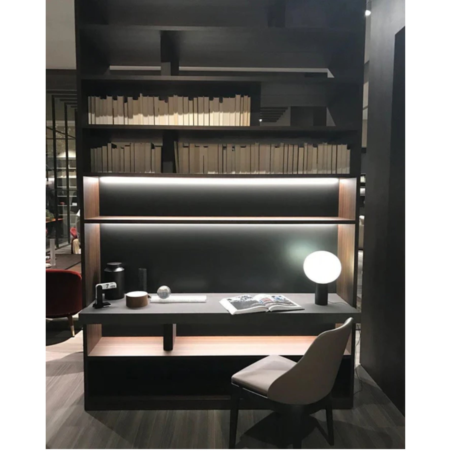 Leguno Table Lamp