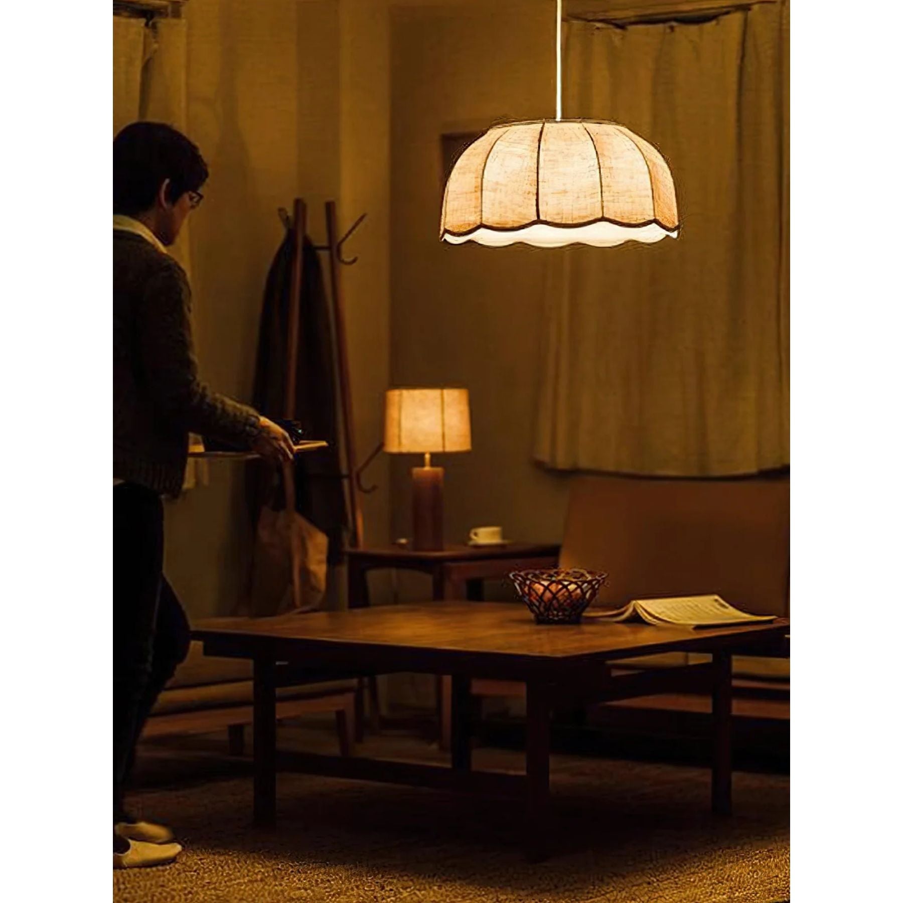 Benzana Leaf Pendant Light