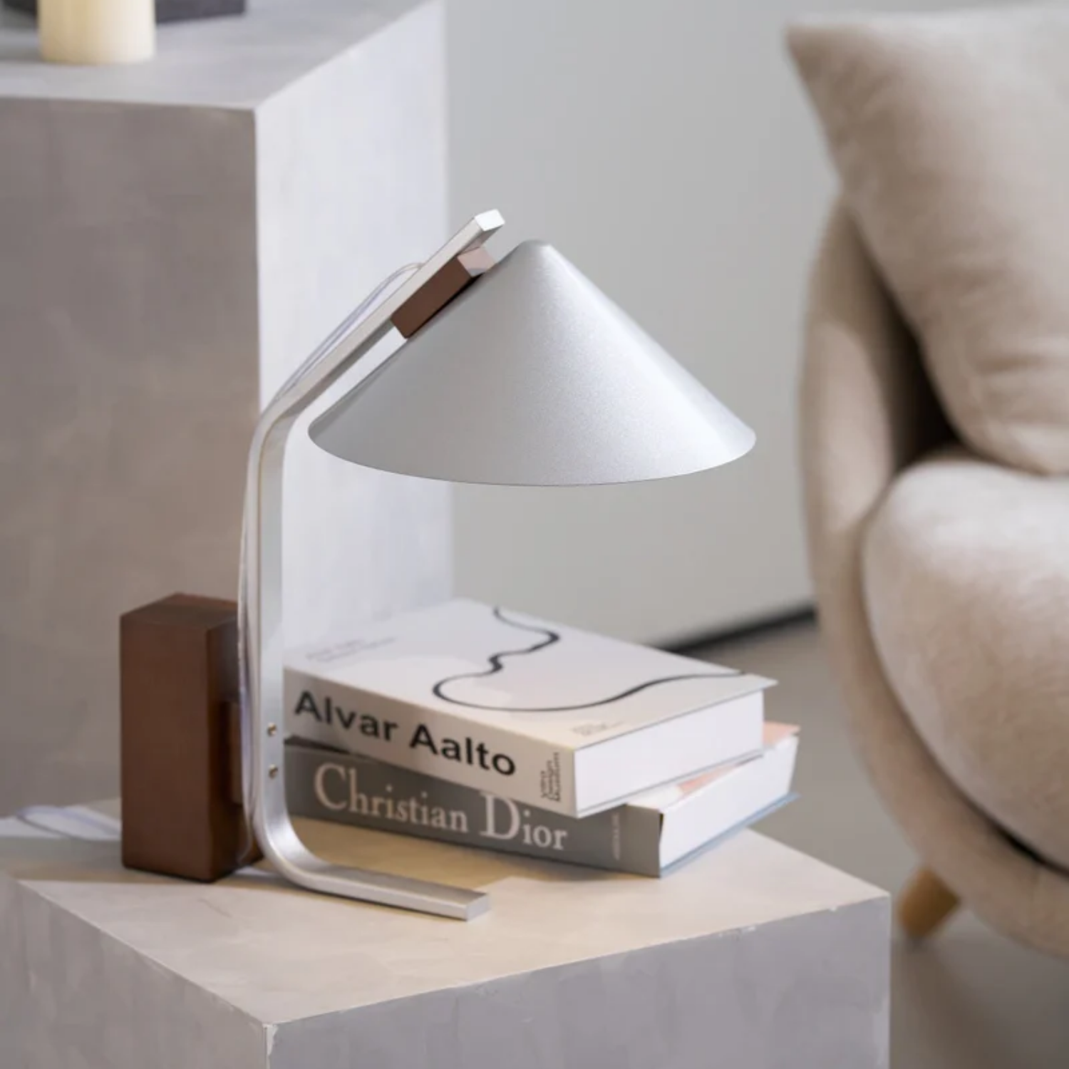 Arumeca Table Lamp