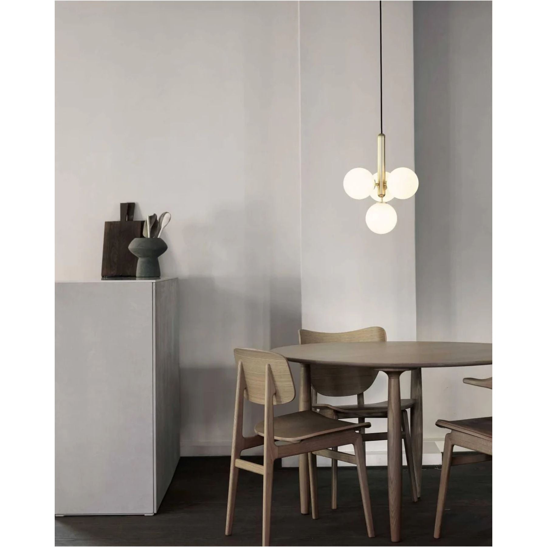 Sircae Orb Pendant Light