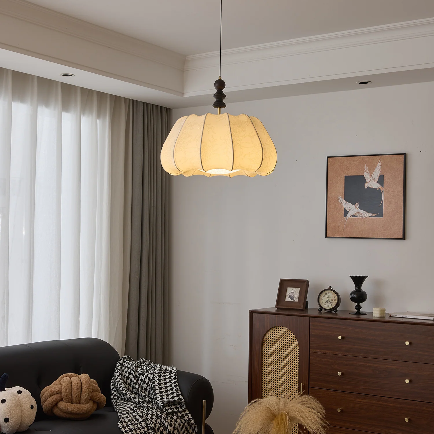 Felemia Pendant Light