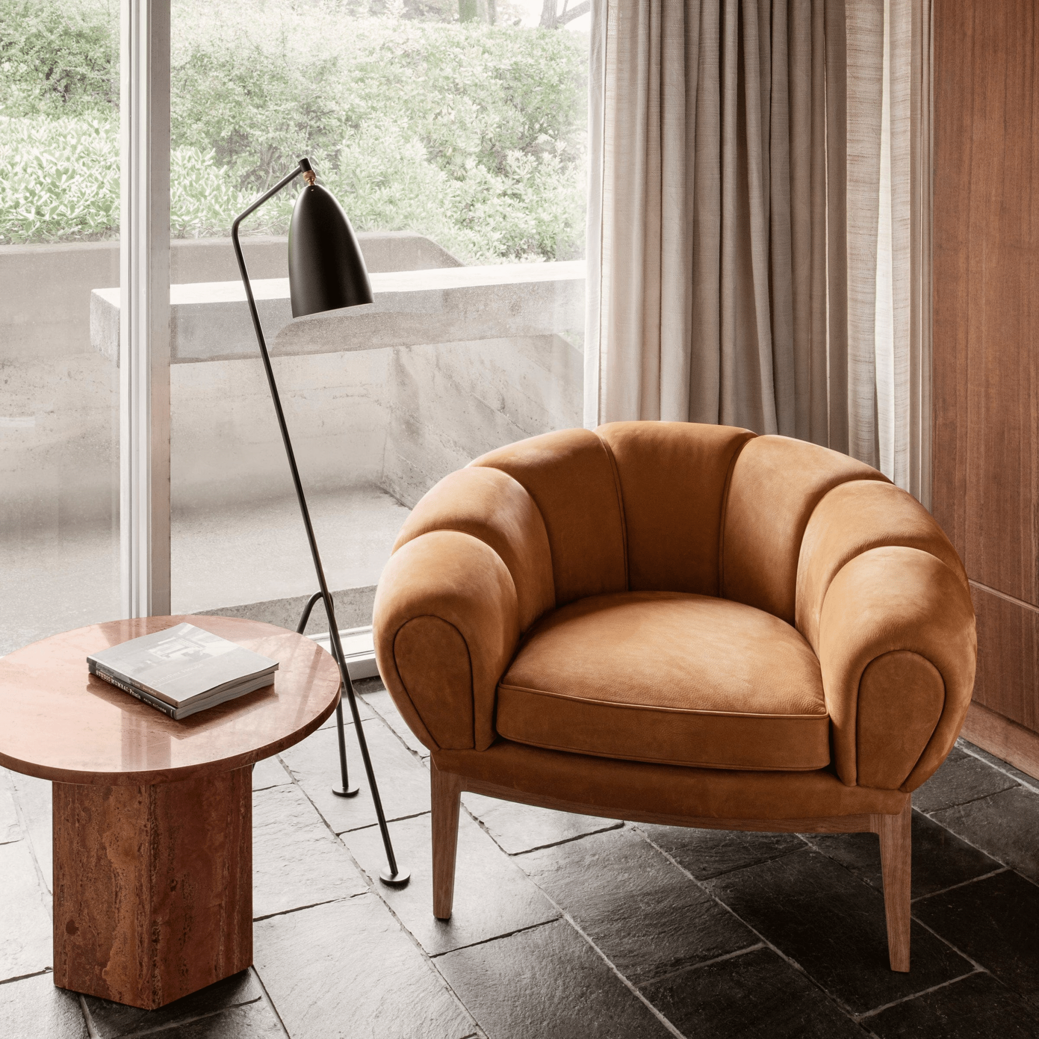 Lonnaes Floor Lamp