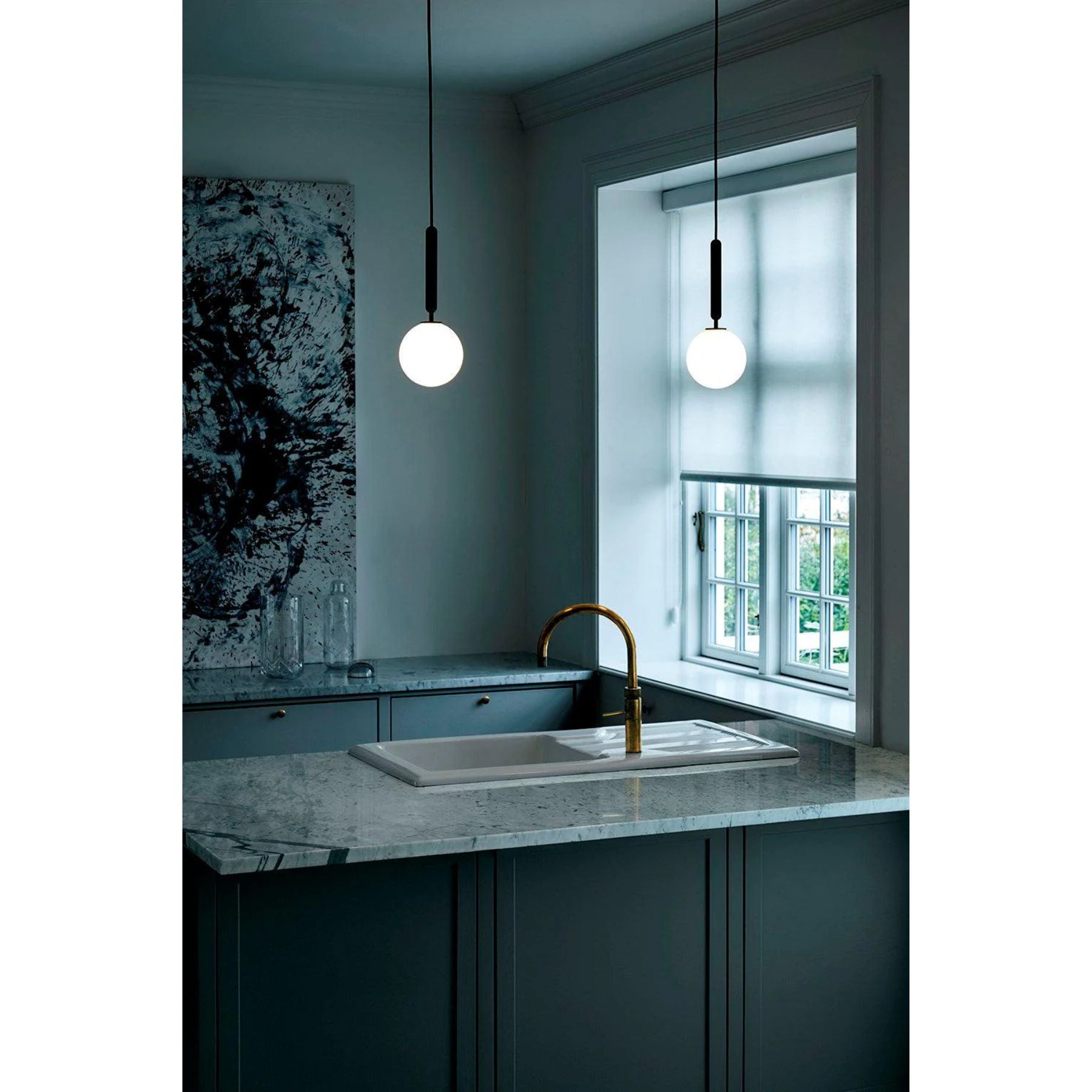Sircae Orb Pendant Light