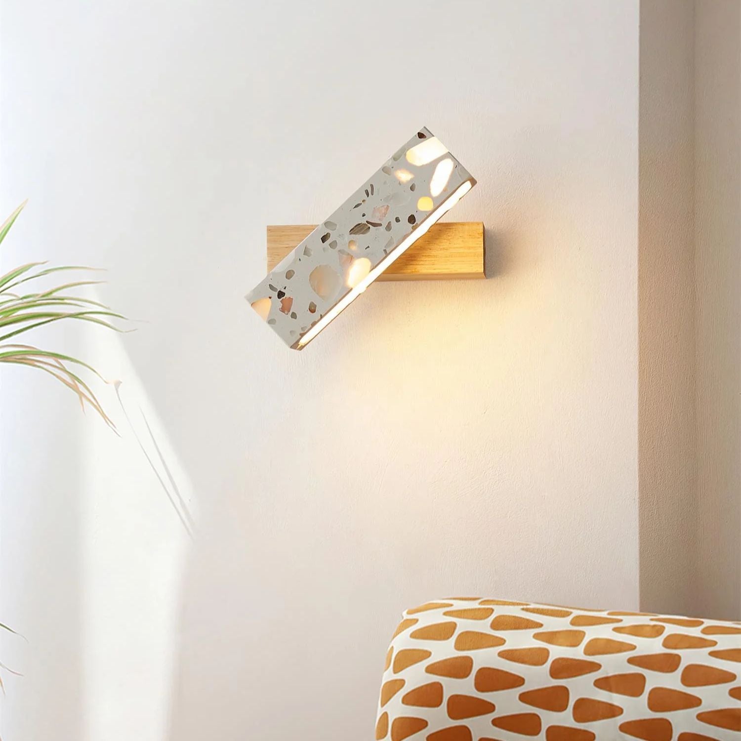Olivesa Wall Light