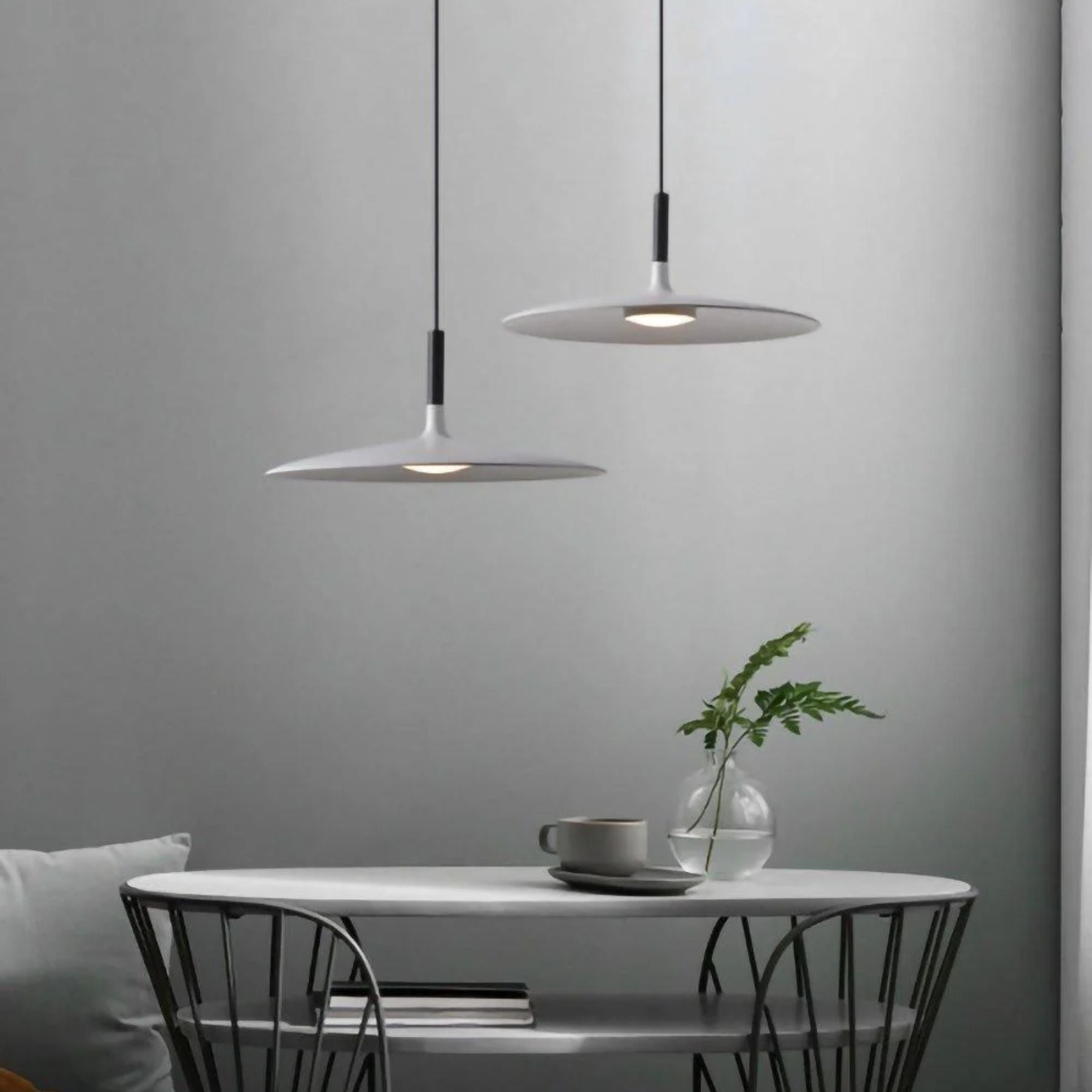 Alomb Metal Pendant Light