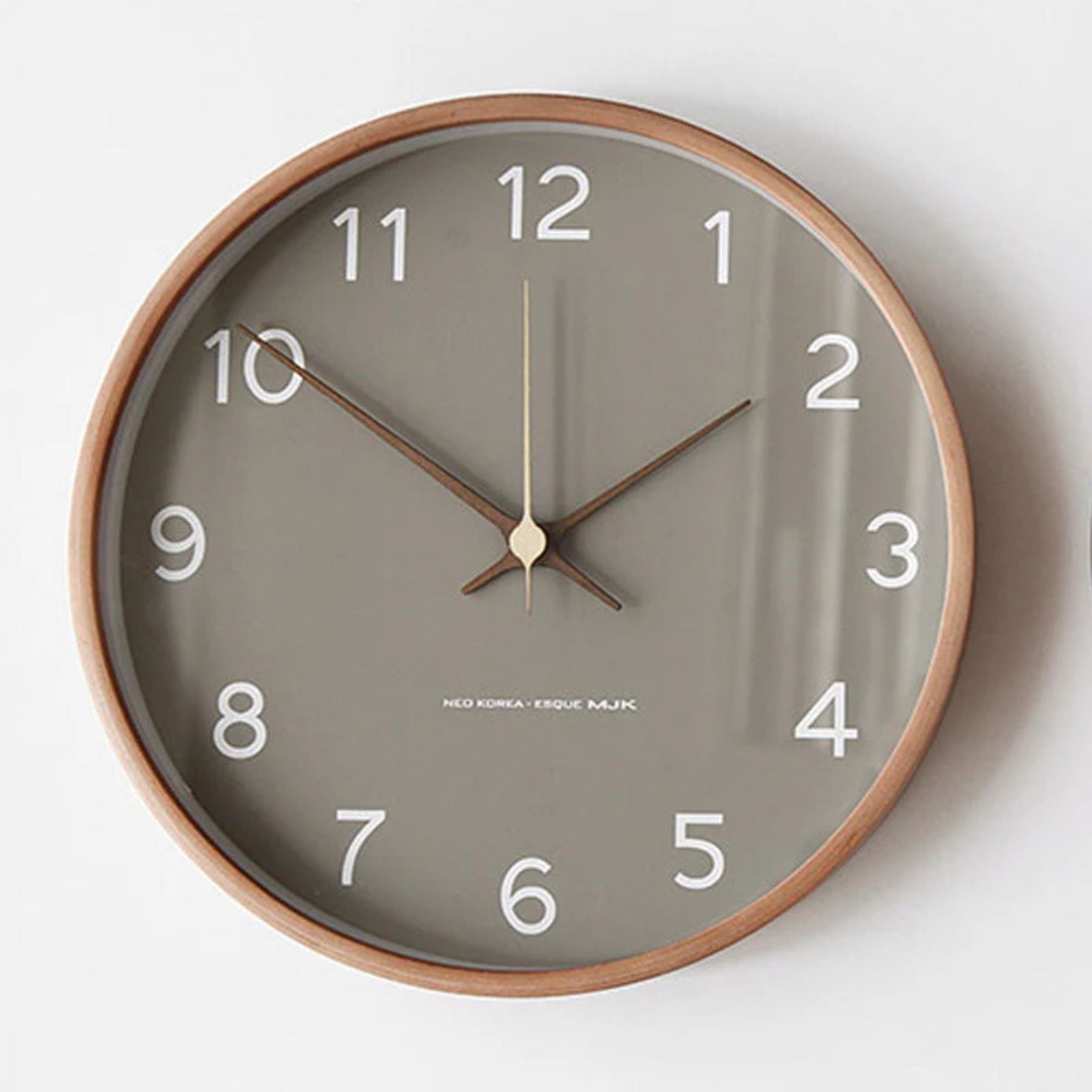 Zyno Analogue Wall Clock