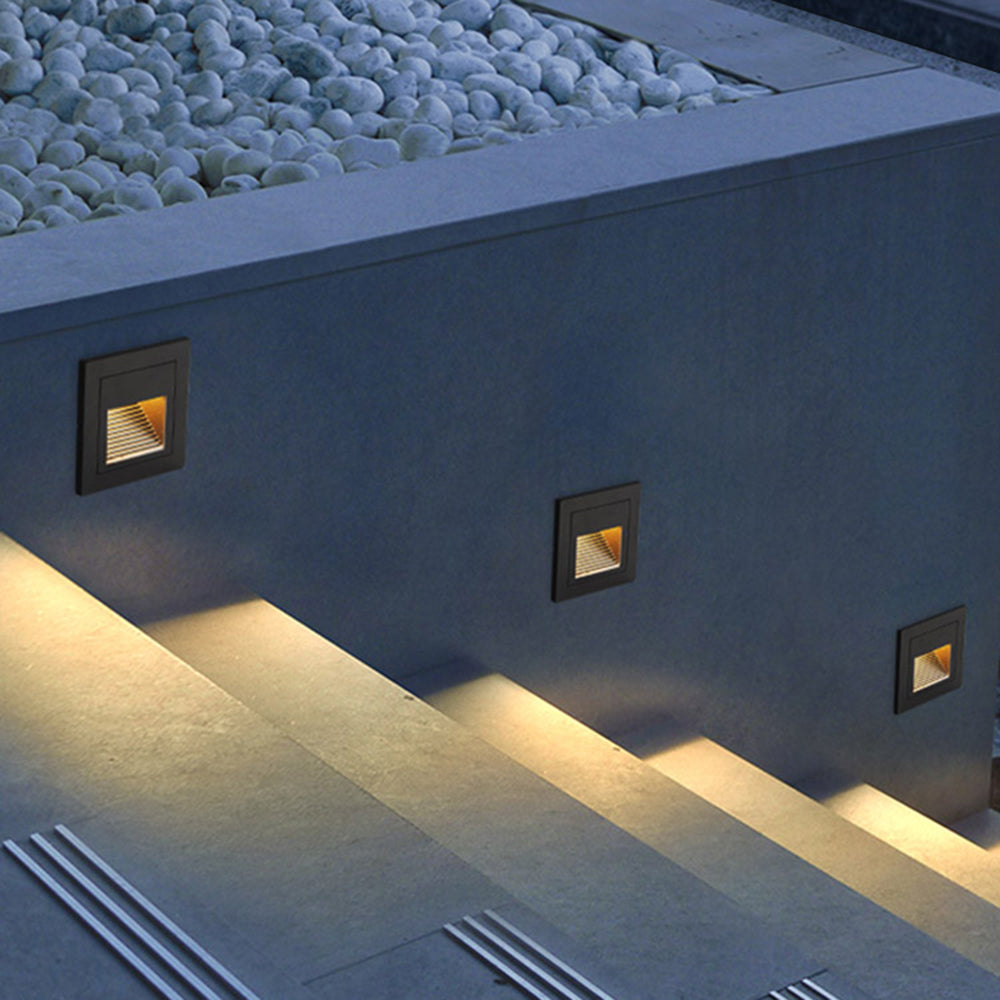 Coveo Outdoor Step Light