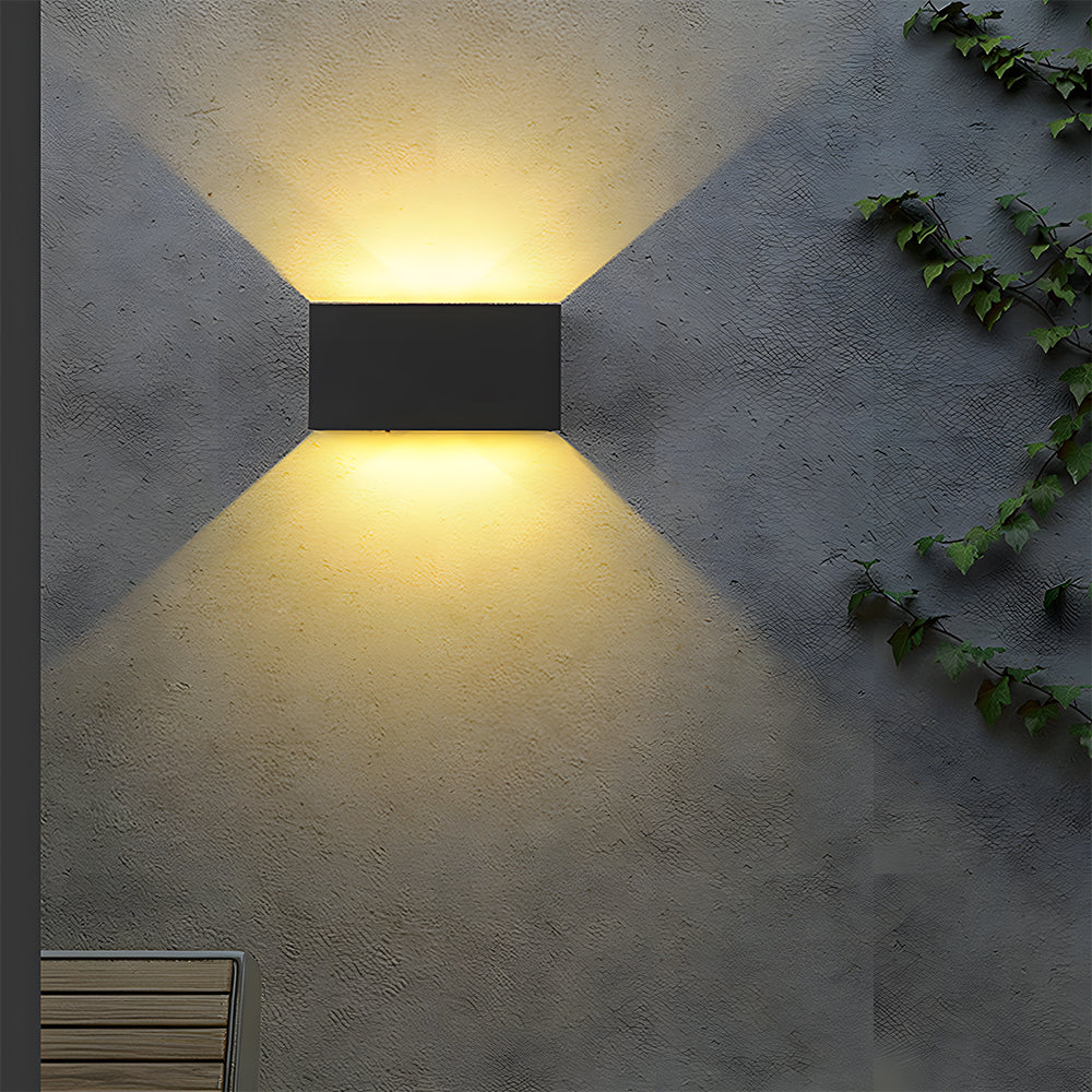 Lantivo Outdoor Wall Light