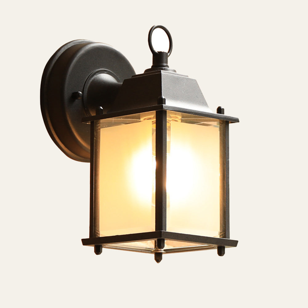 Lantazo Outdoor Wall Light