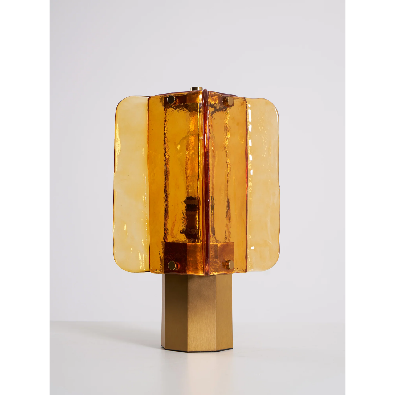 Velynessa Table Lamp