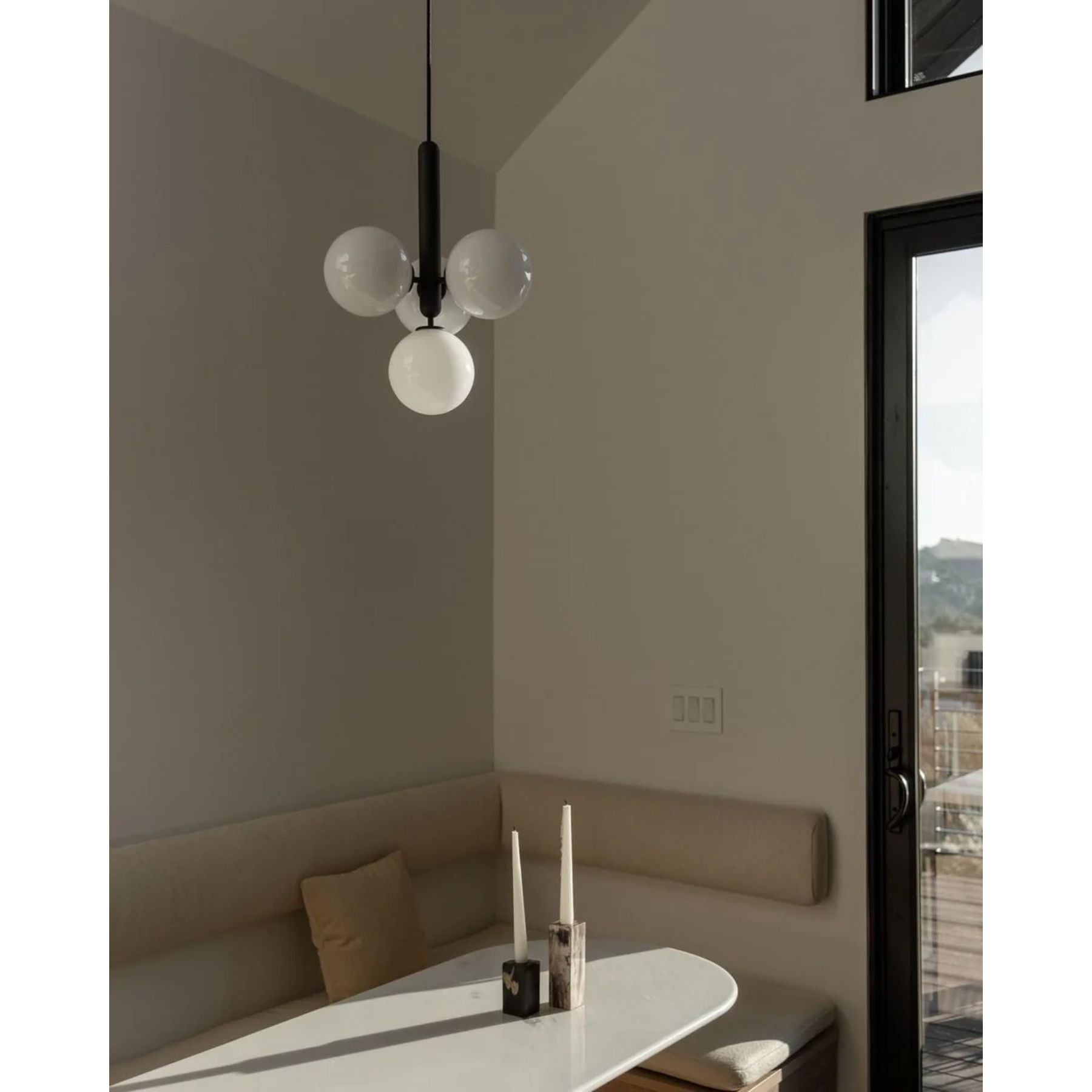 Sircae Orb Pendant Light