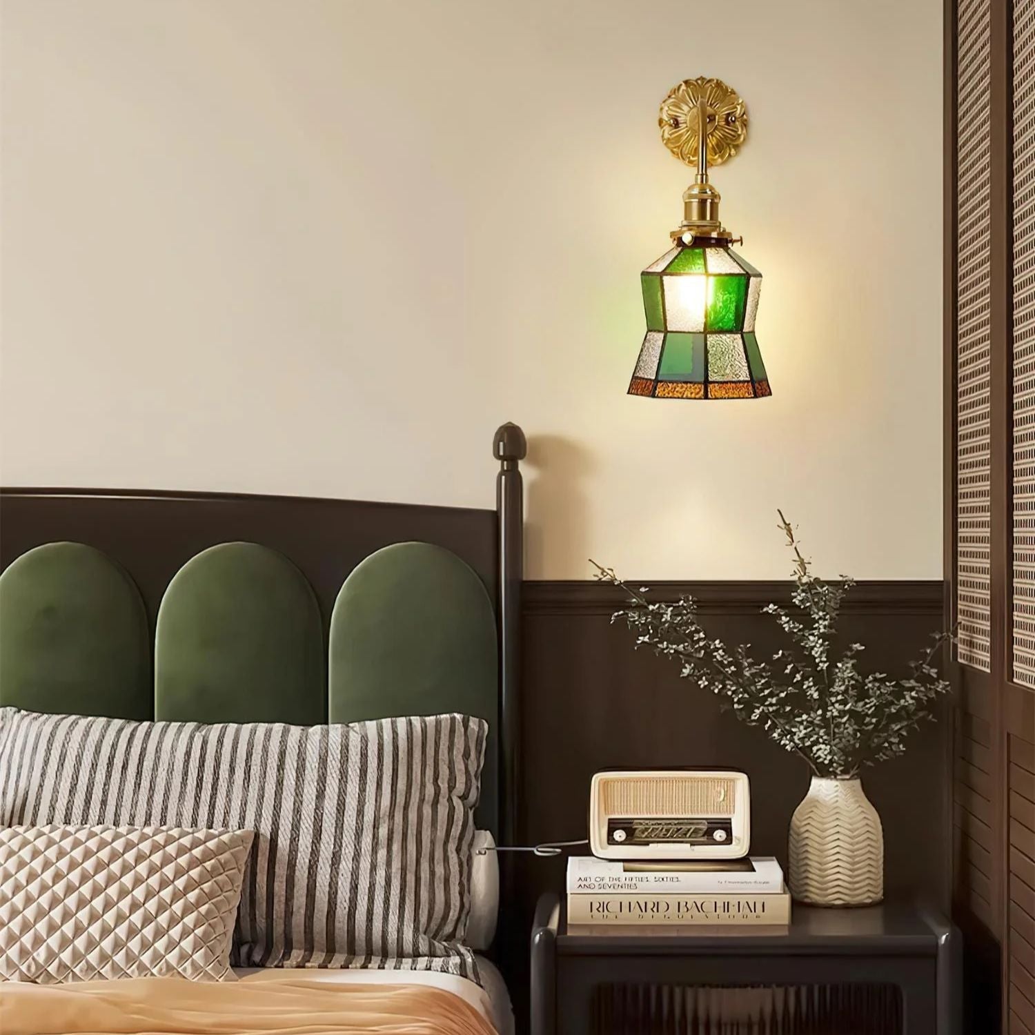 Jovine Tiffany Wall Light