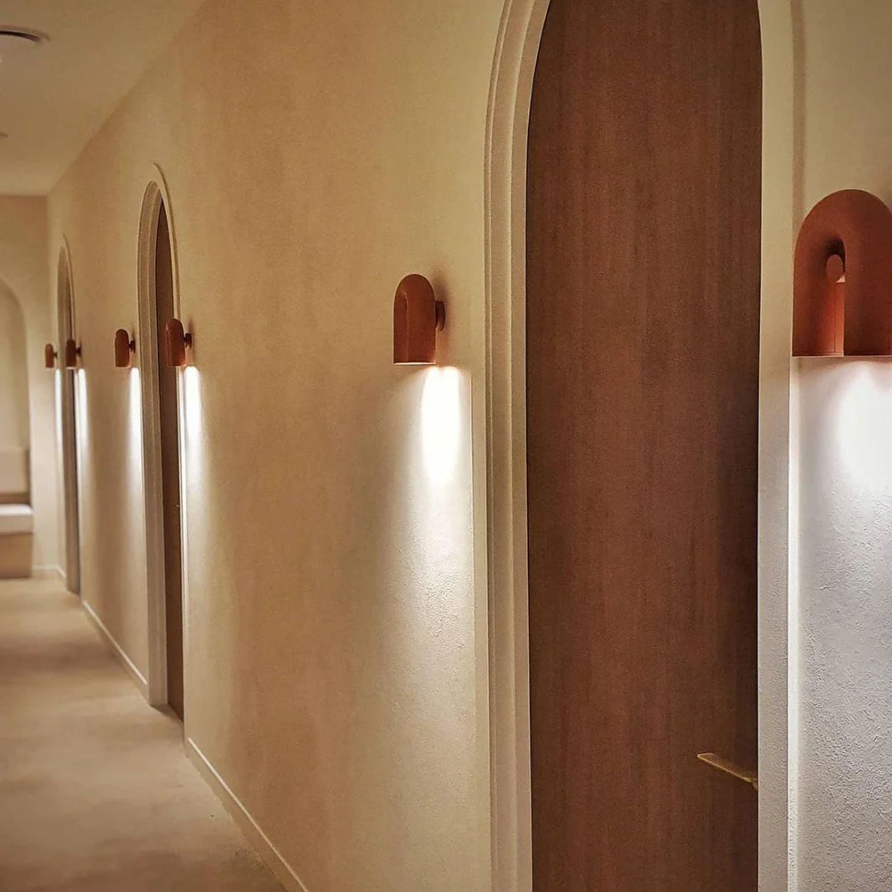 Kuben Wall Light