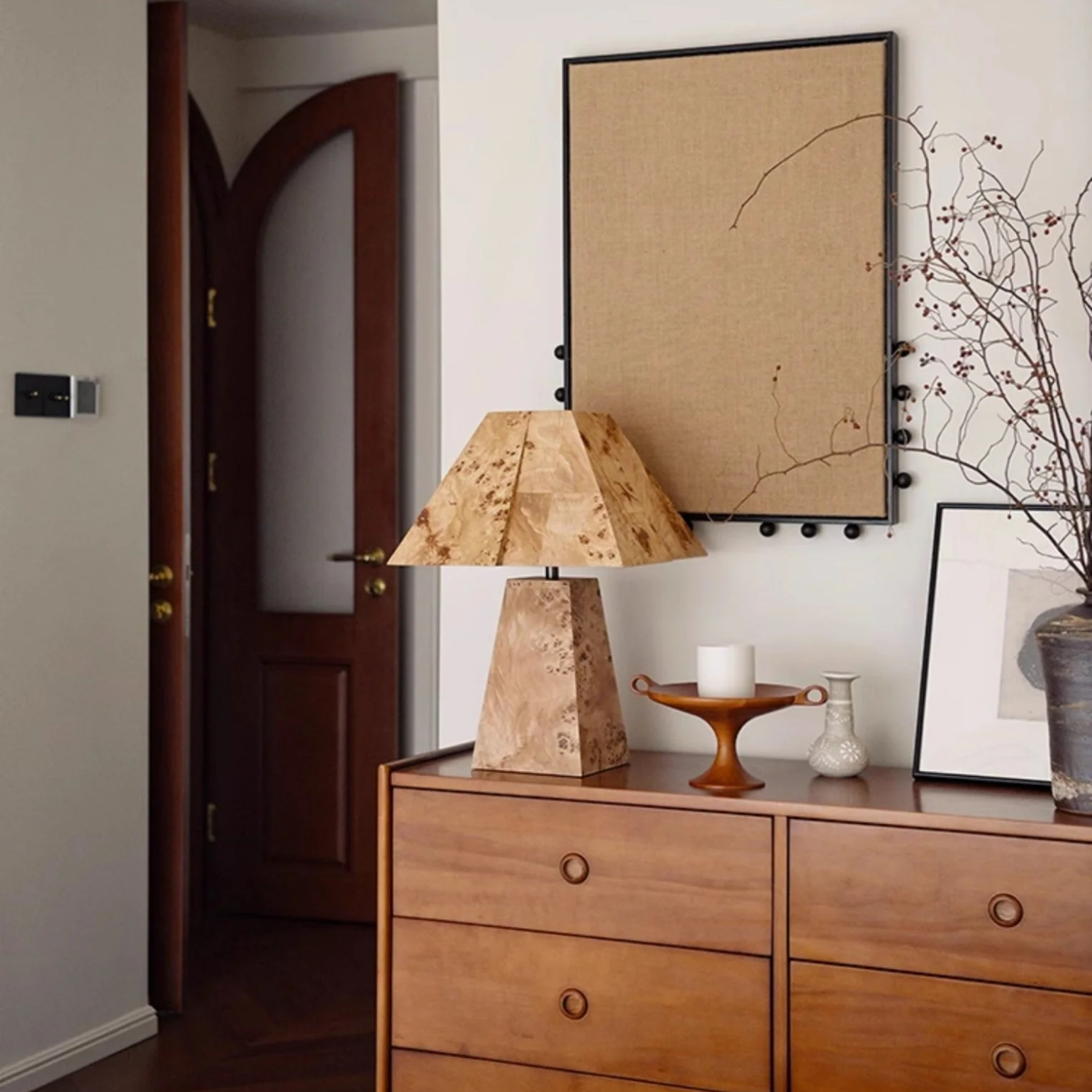 Amesis Table Lamp
