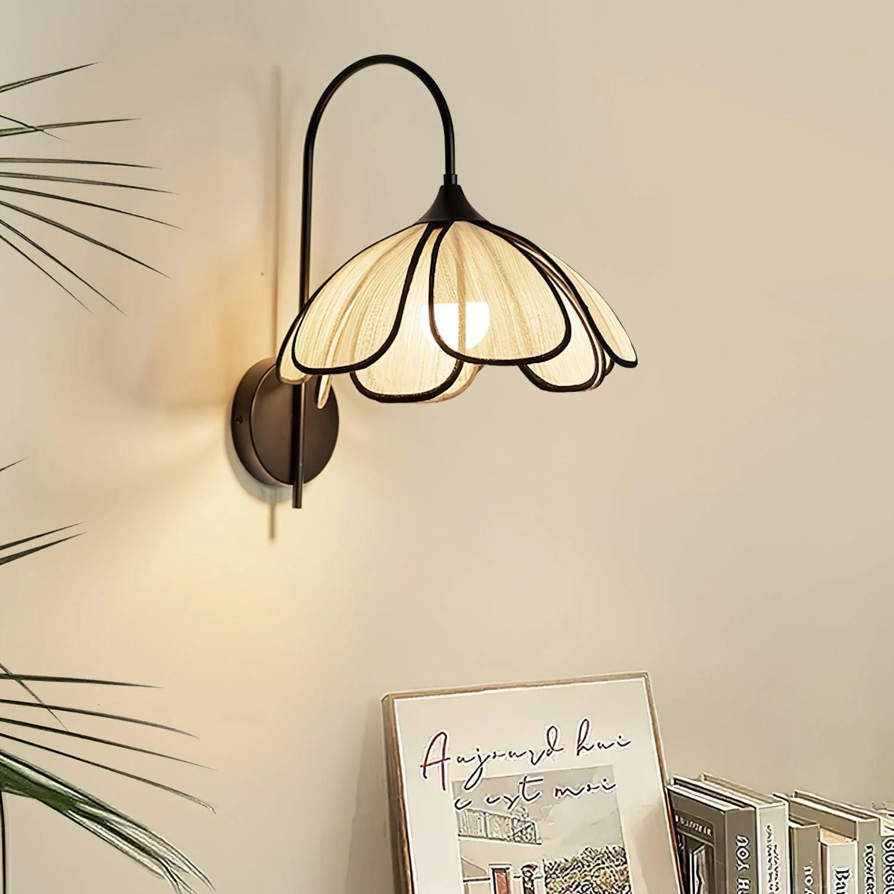 Mozy Flower Wall Light