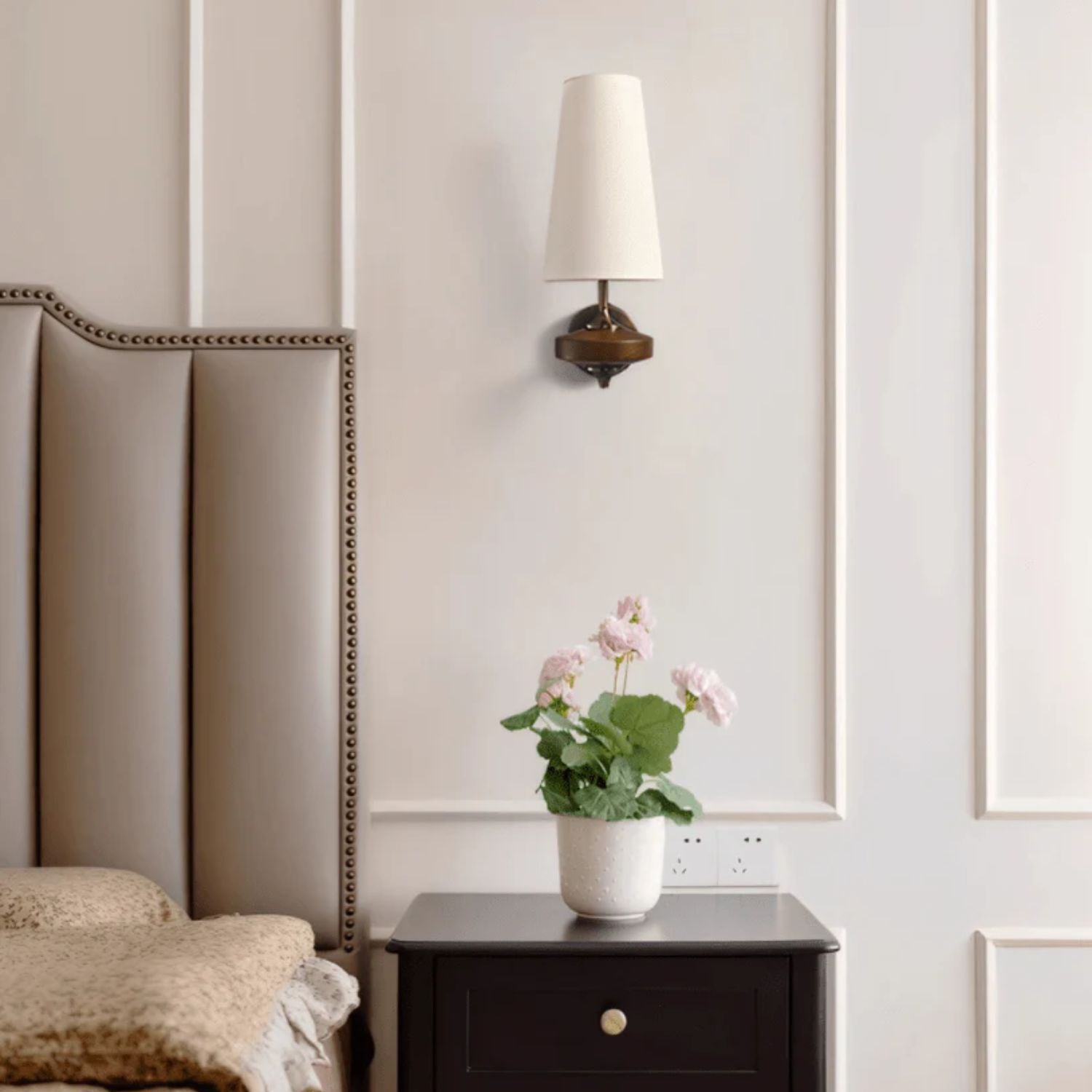 Orimas Wall Light
