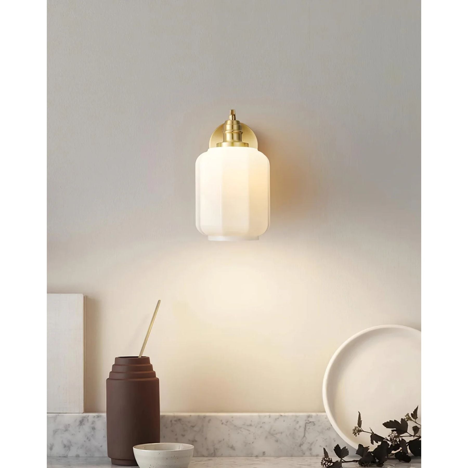 Henrus Wall Light