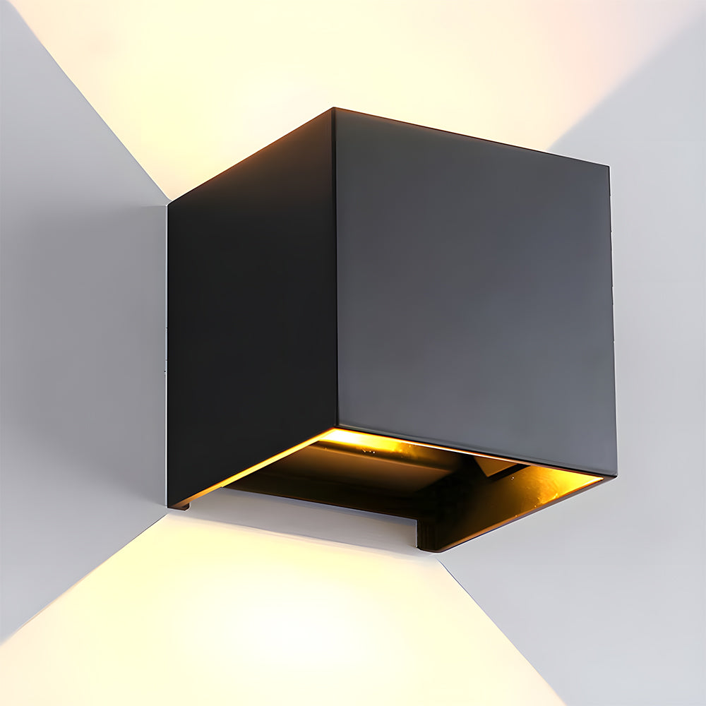 Lantivo Outdoor Wall Light