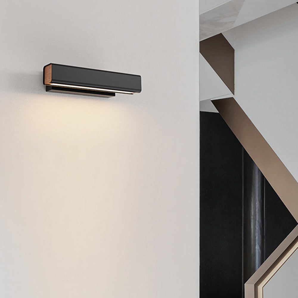 Moby Wall Light
