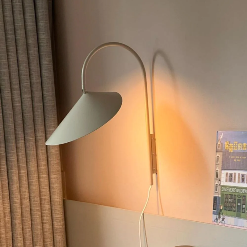 Arumce Wall Light