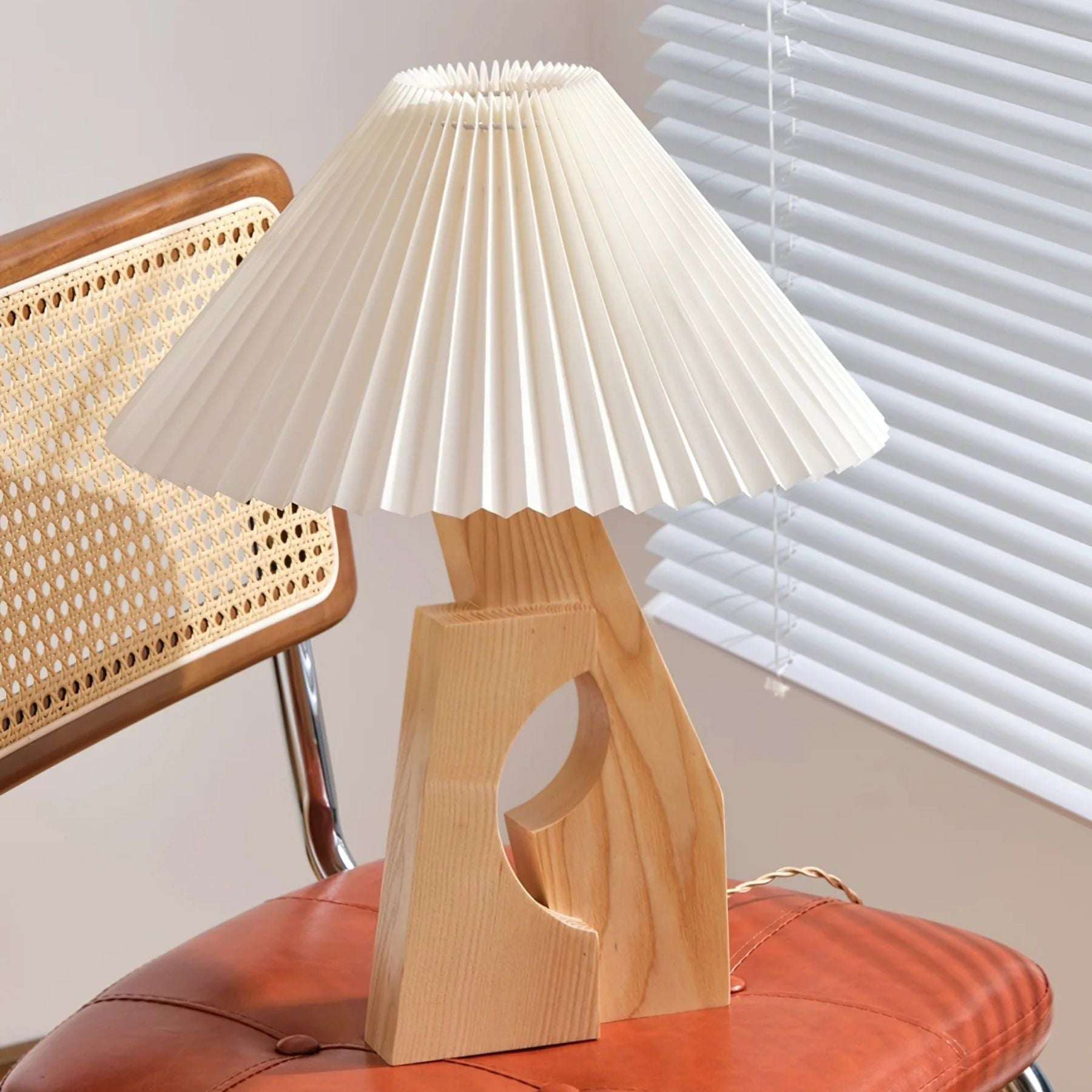 Zelayn Ribbed Table Lamp
