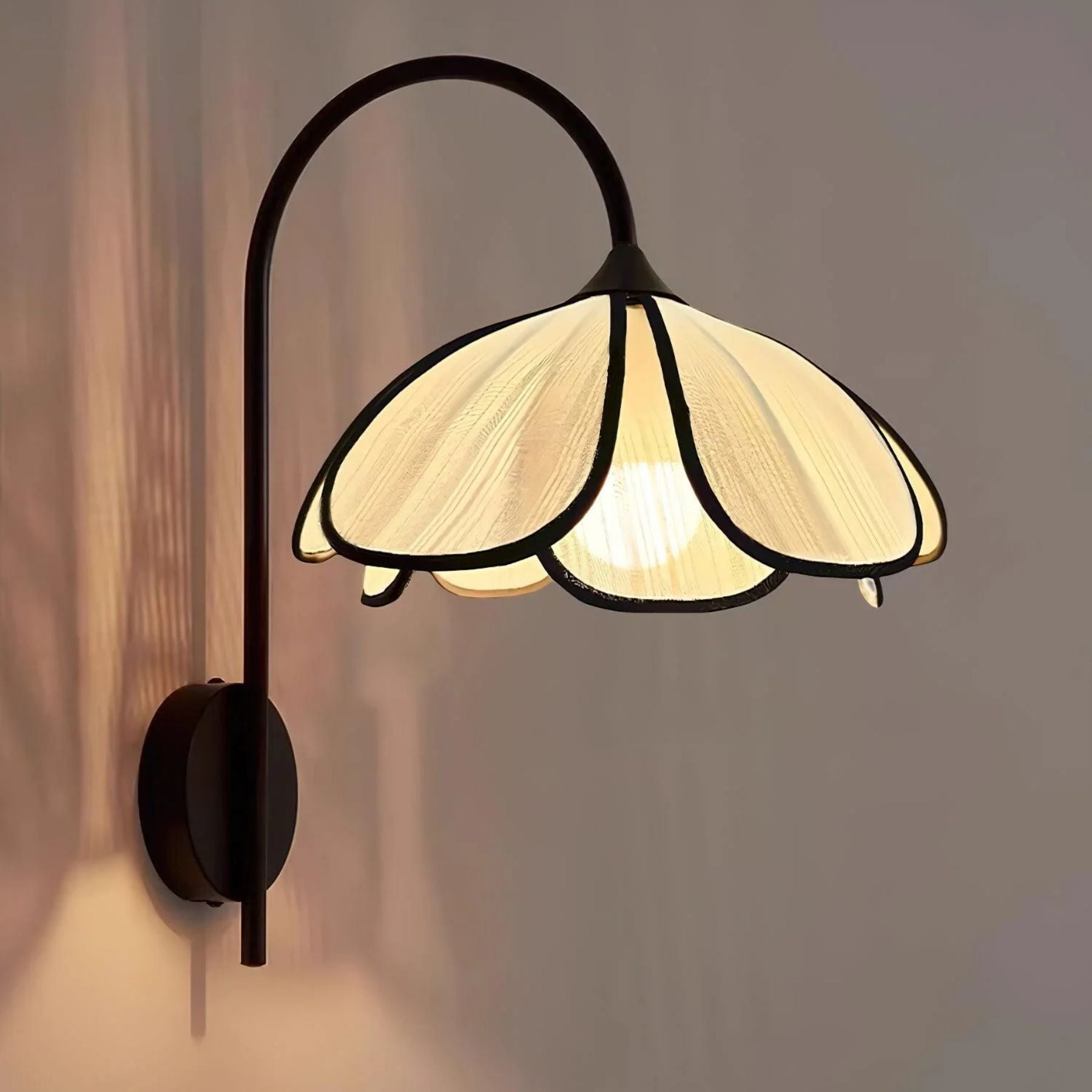 Mozy Flower Wall Light
