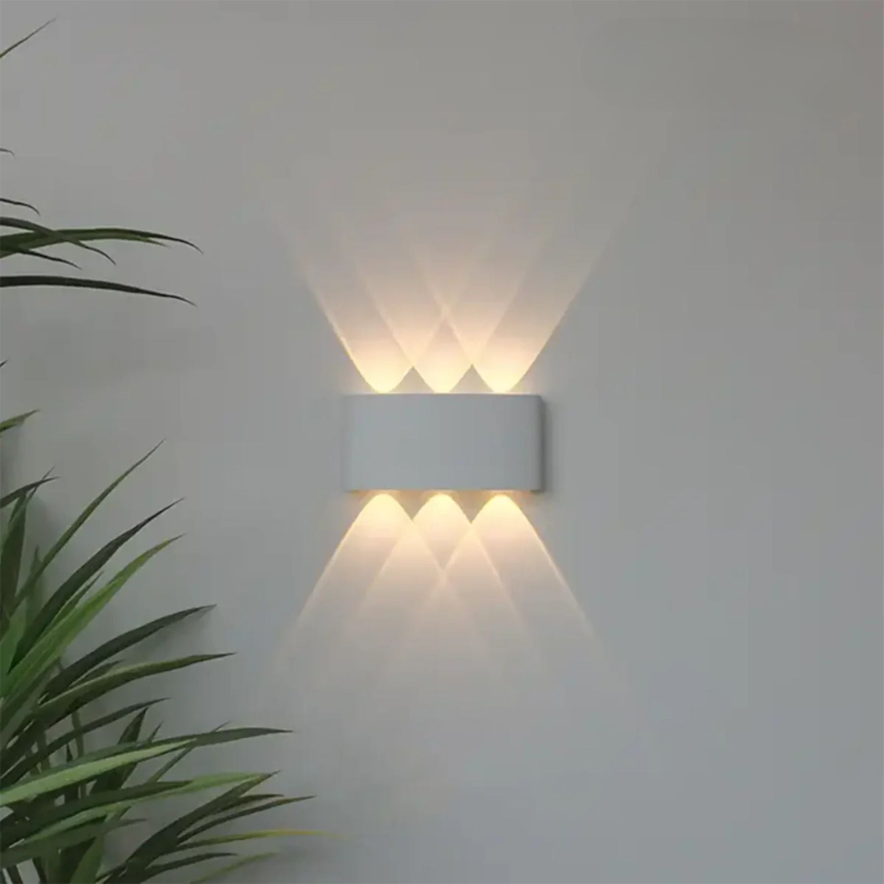 Domesi Wall Light