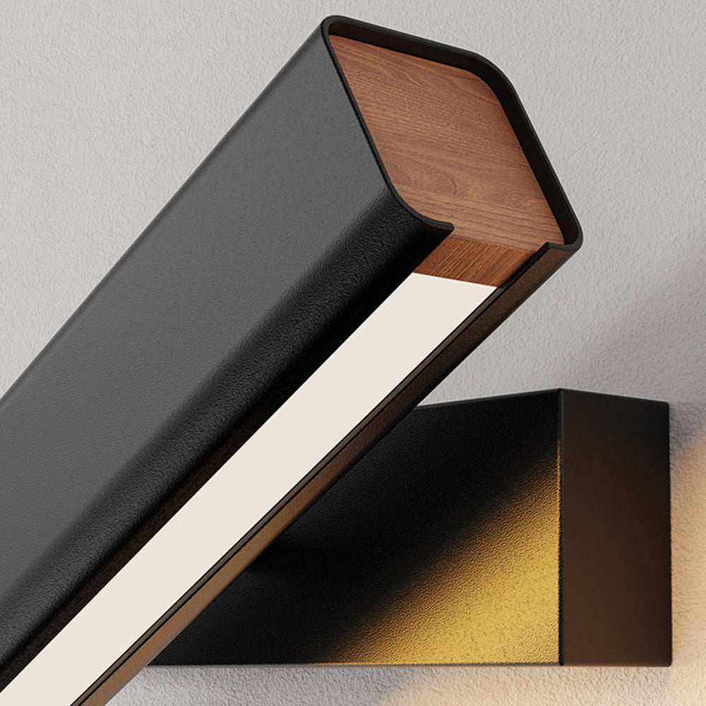 Moby Wall Light
