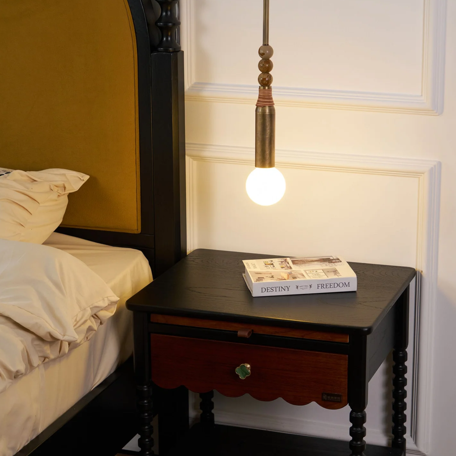 Toazis Pendant Light