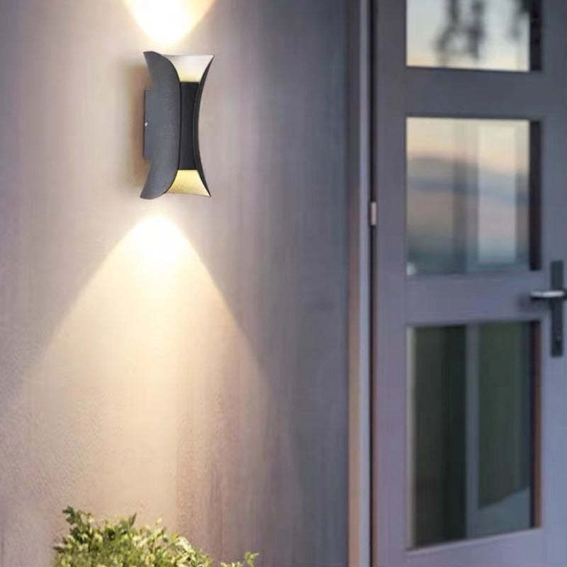 Fenlin Outdoor Wall Light