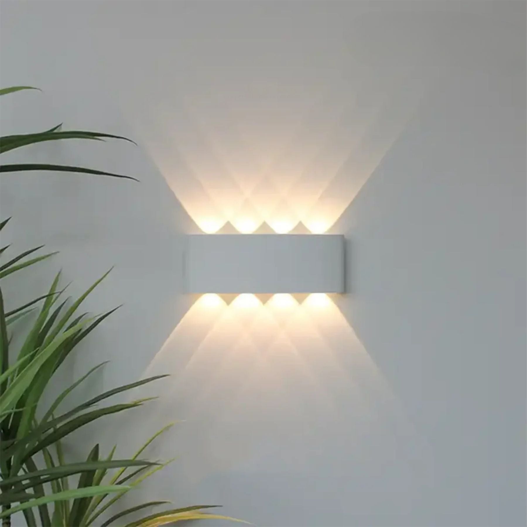 Domesi Wall Light