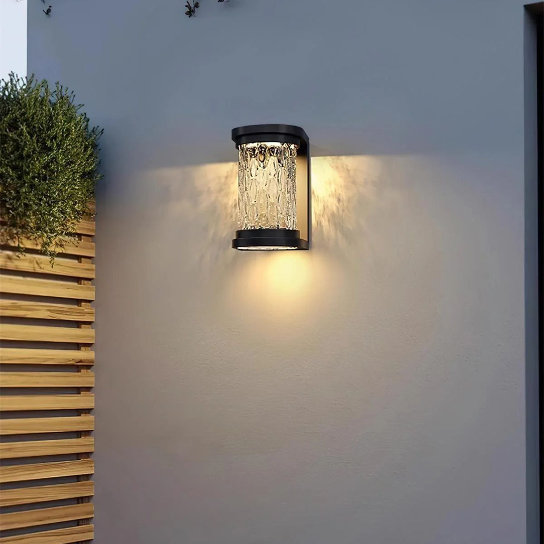 Ariscan Outdoor Wall Light