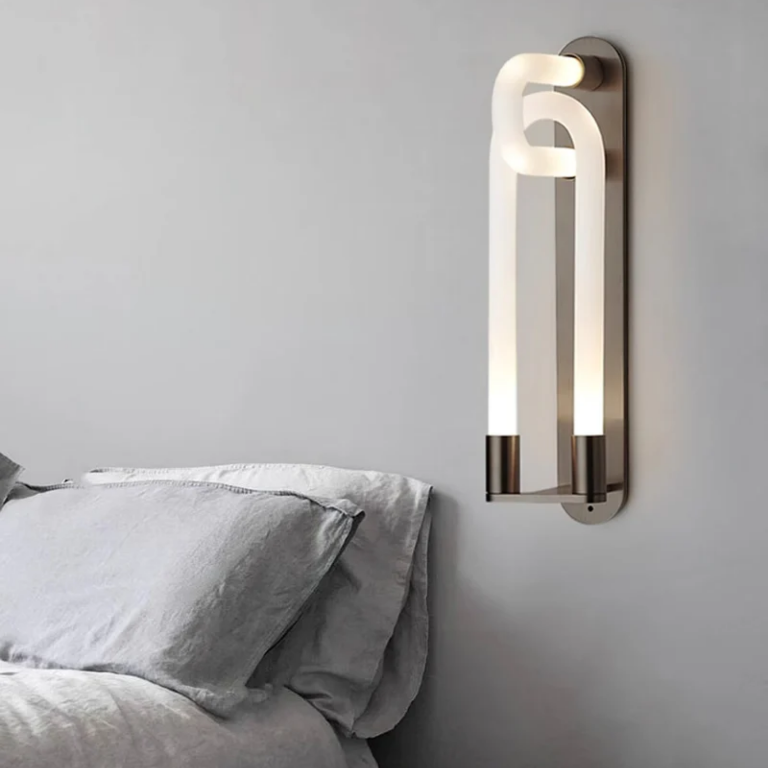 Loracus Wall Light