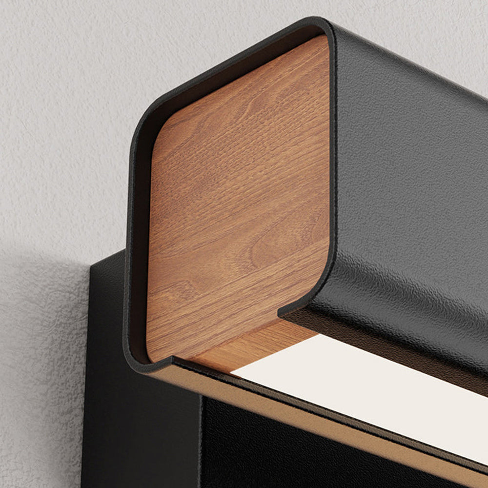 Moby Wall Light