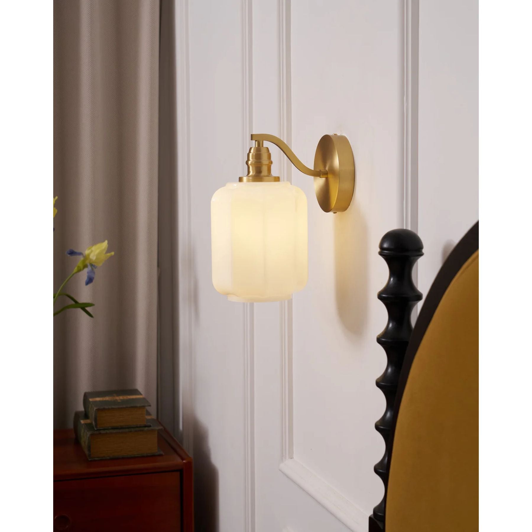 Henrus Wall Light