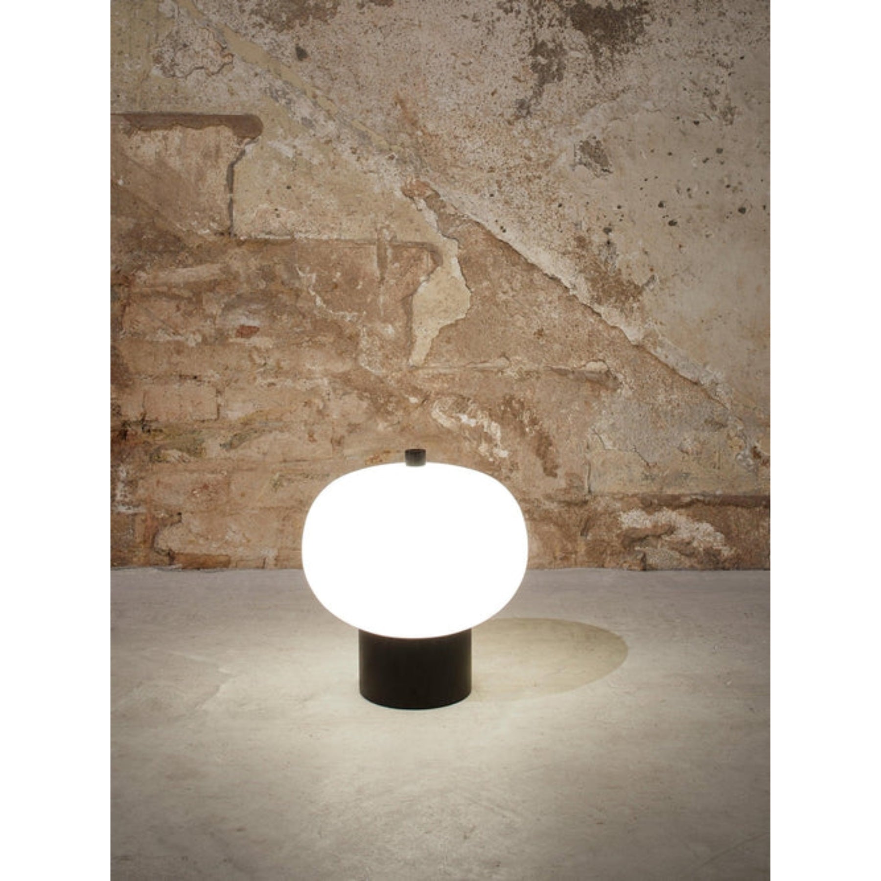Largis Table Lamp