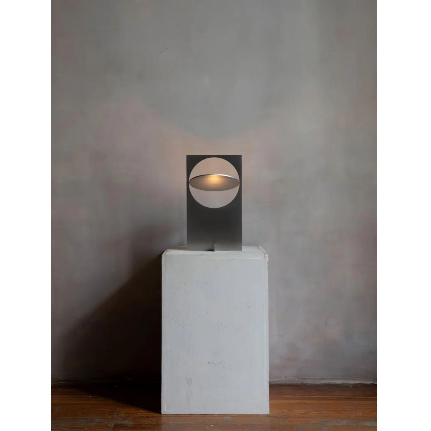 Tamiro Rotatable Table Lamp