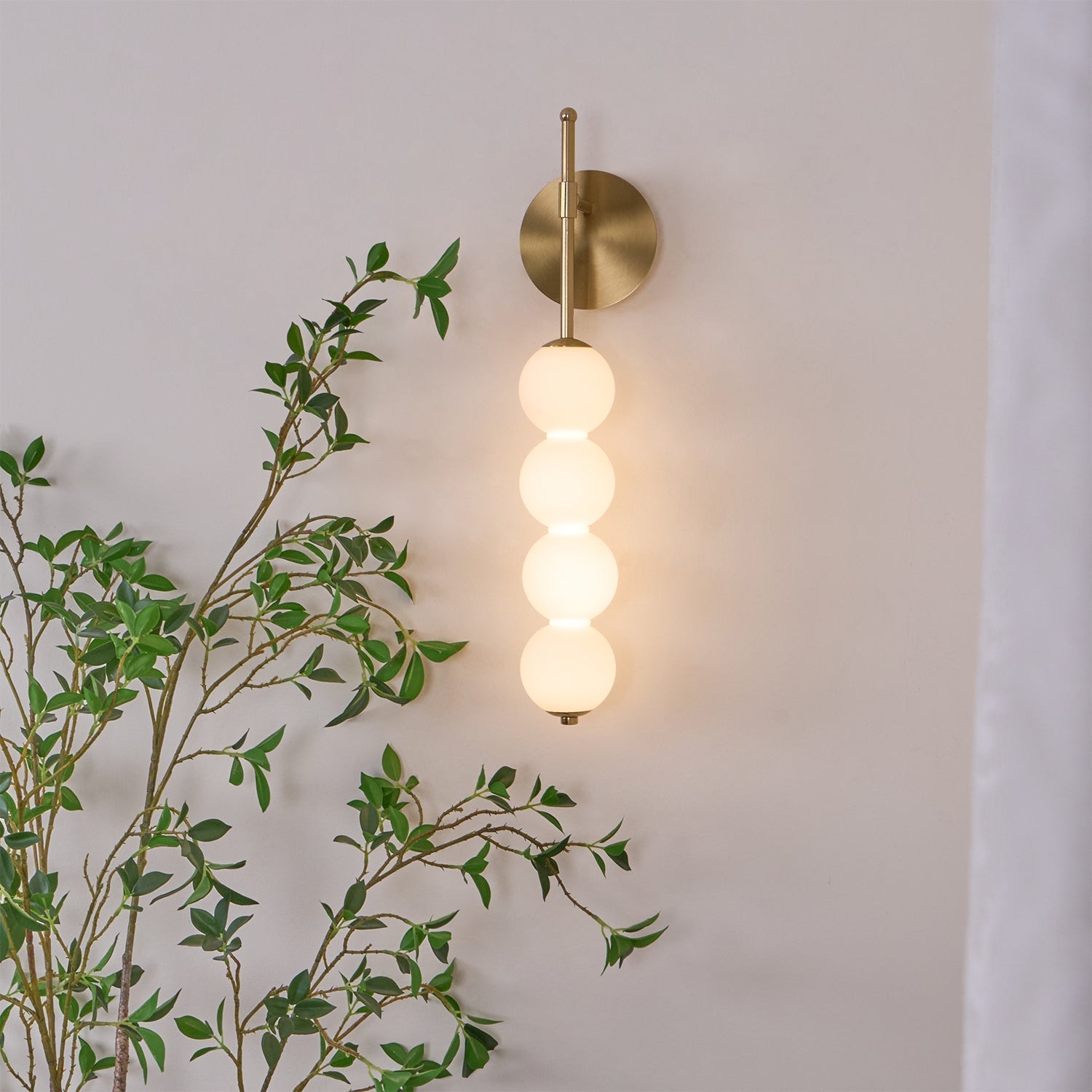 Varani Wall Light