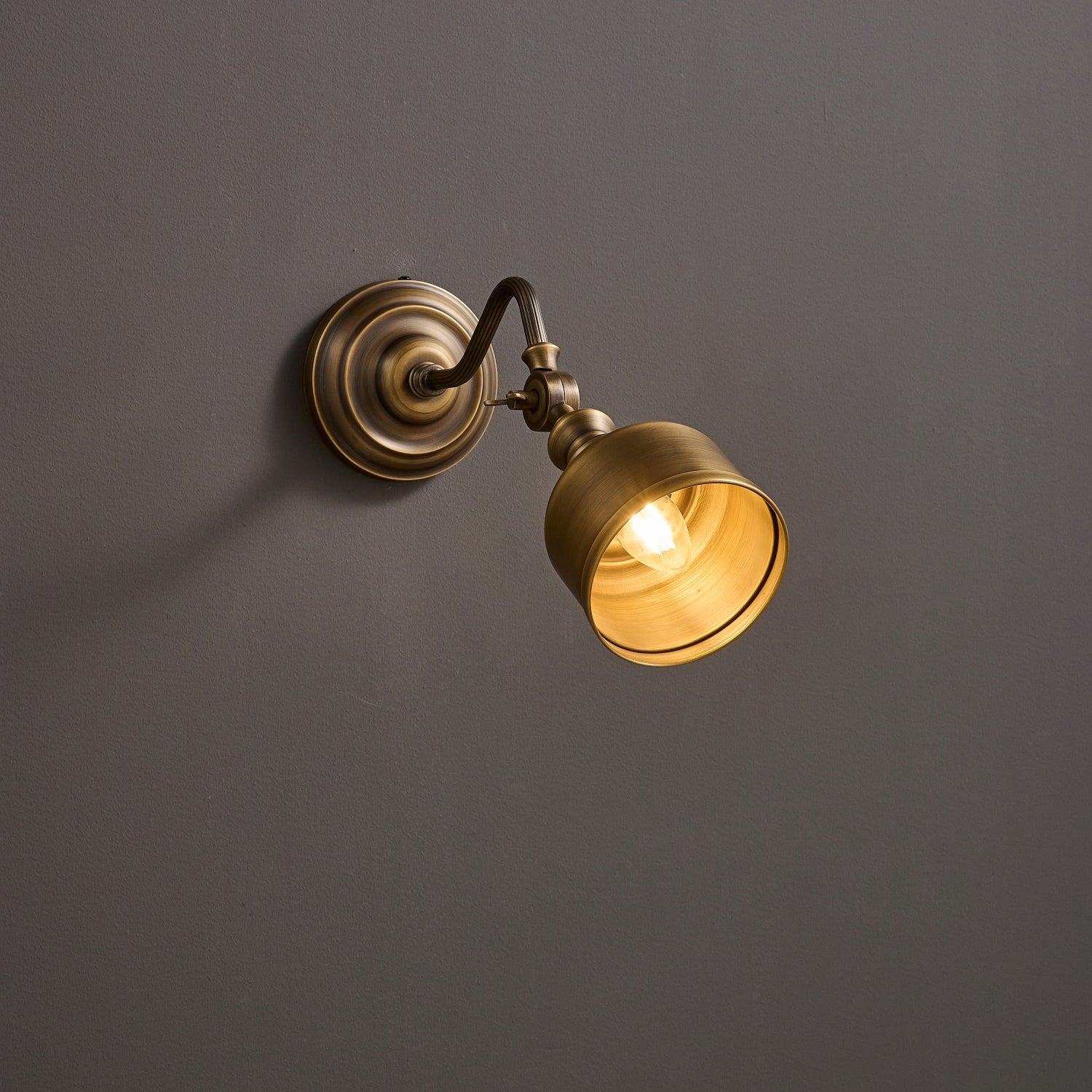 Miloara Vintage Wall Light