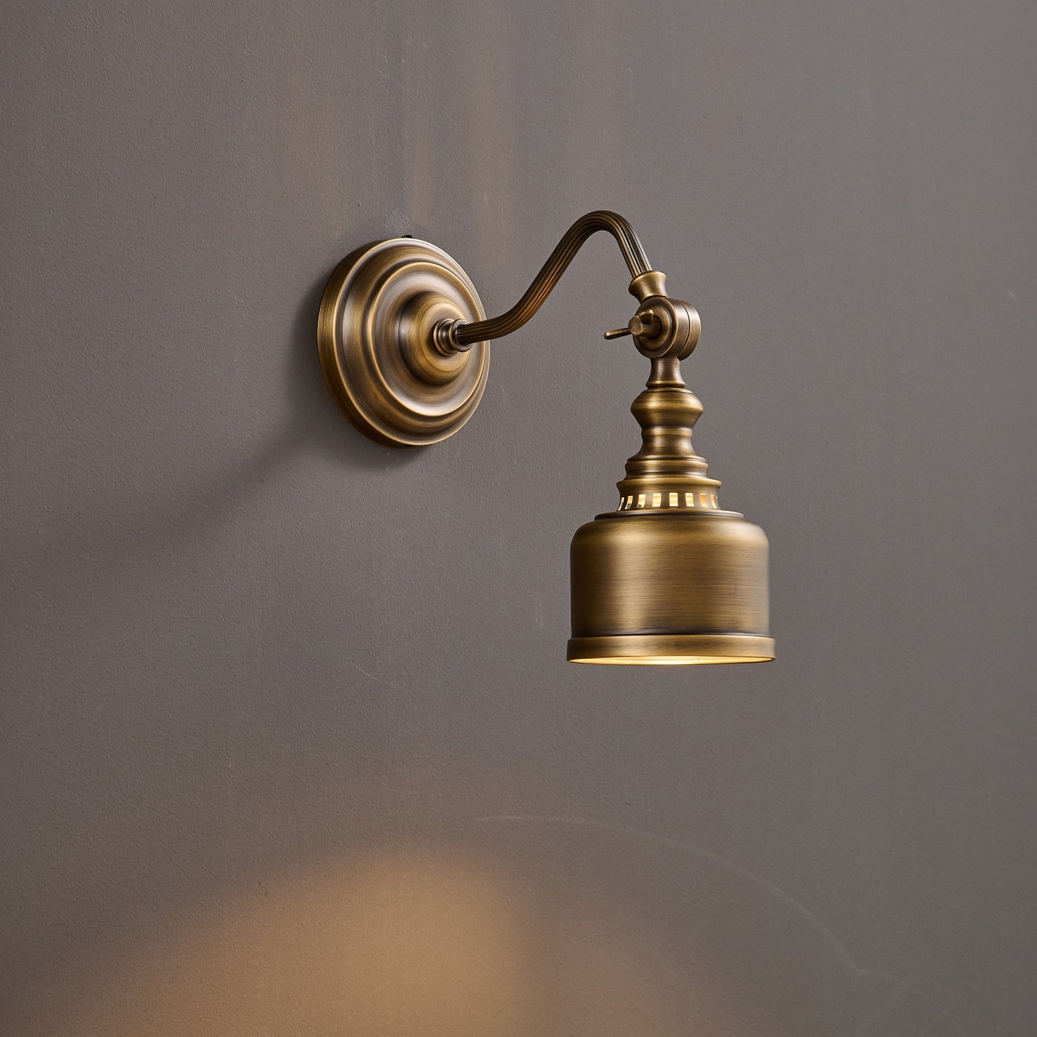 Miloara Vintage Wall Light
