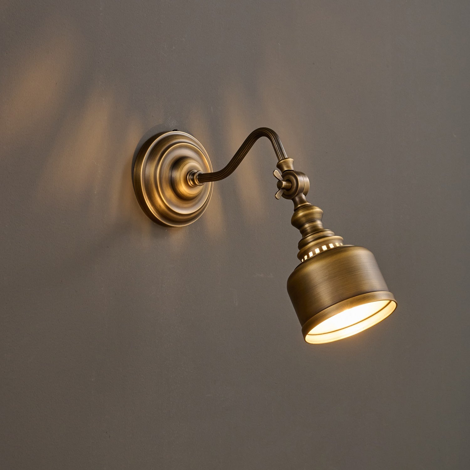 Miloara Vintage Wall Light