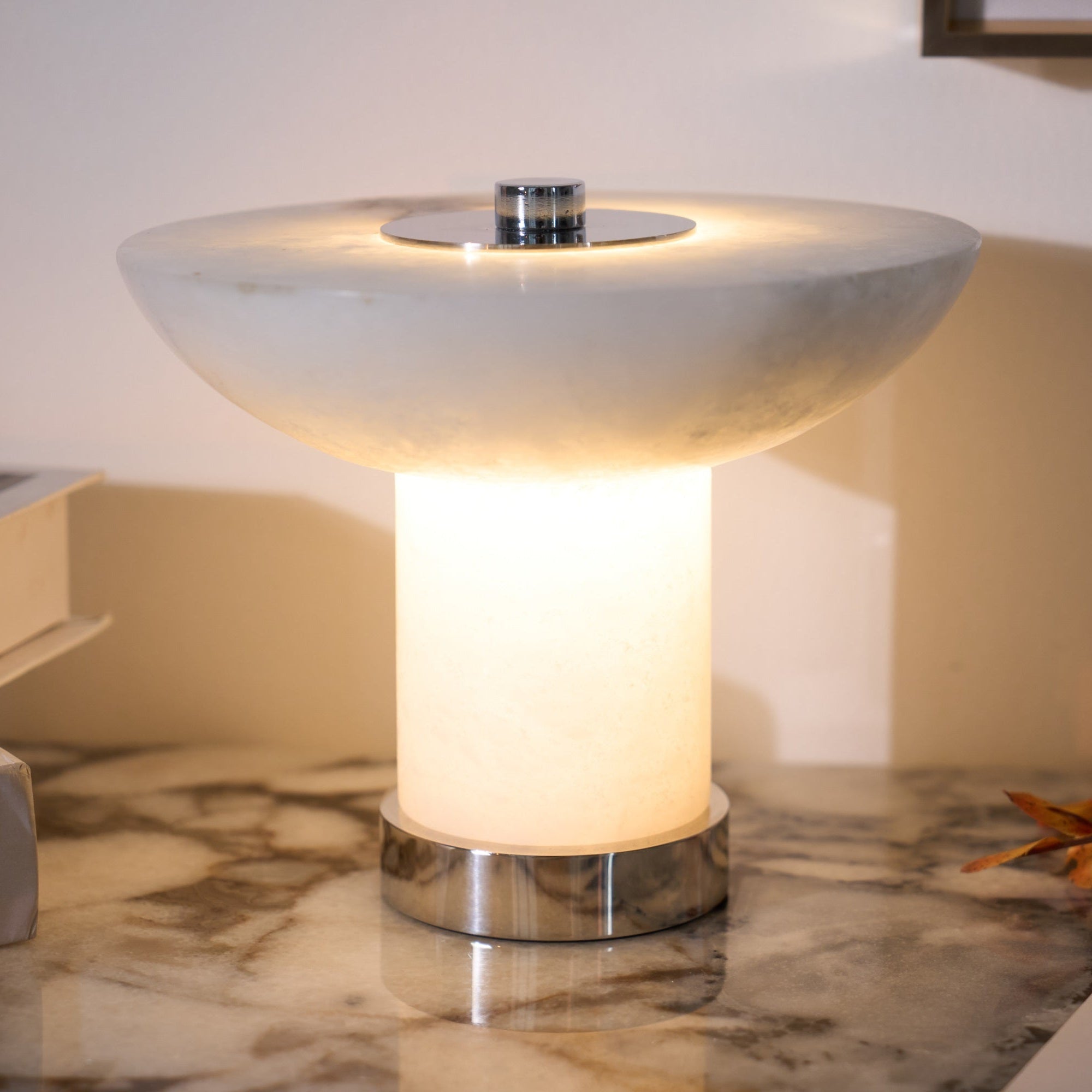 Aesmoze Alabaster Table Lamp
