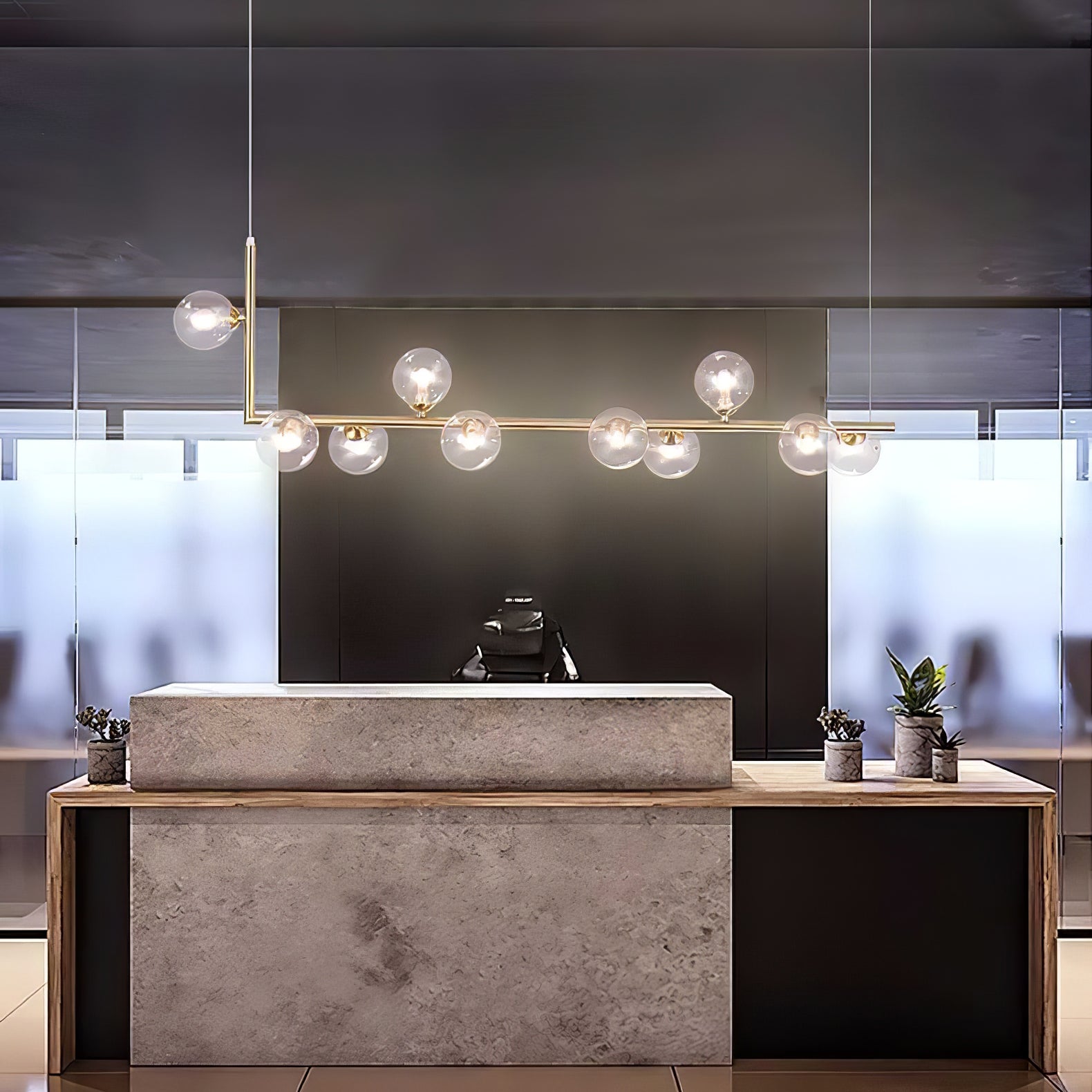 Levianor Pendant Light