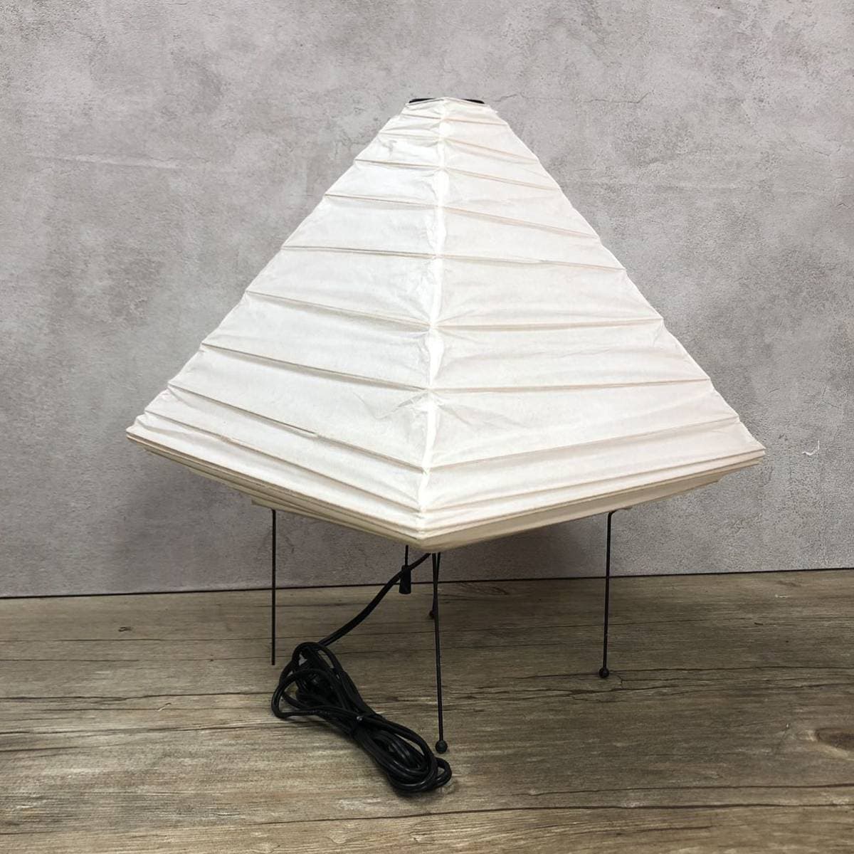 Lysvenn Table Lamp