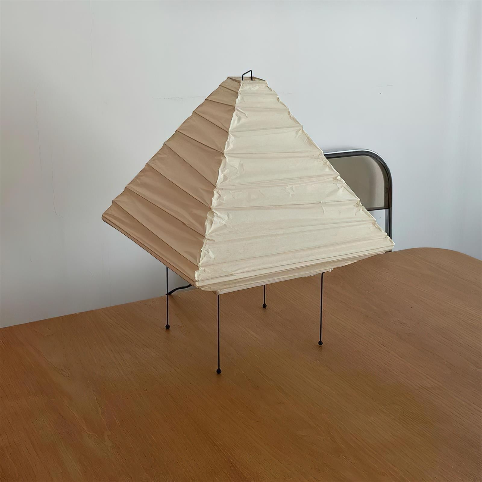 Lysvenn Table Lamp