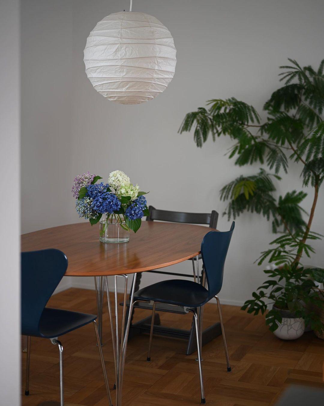Yarmereia Paper Pendant Light