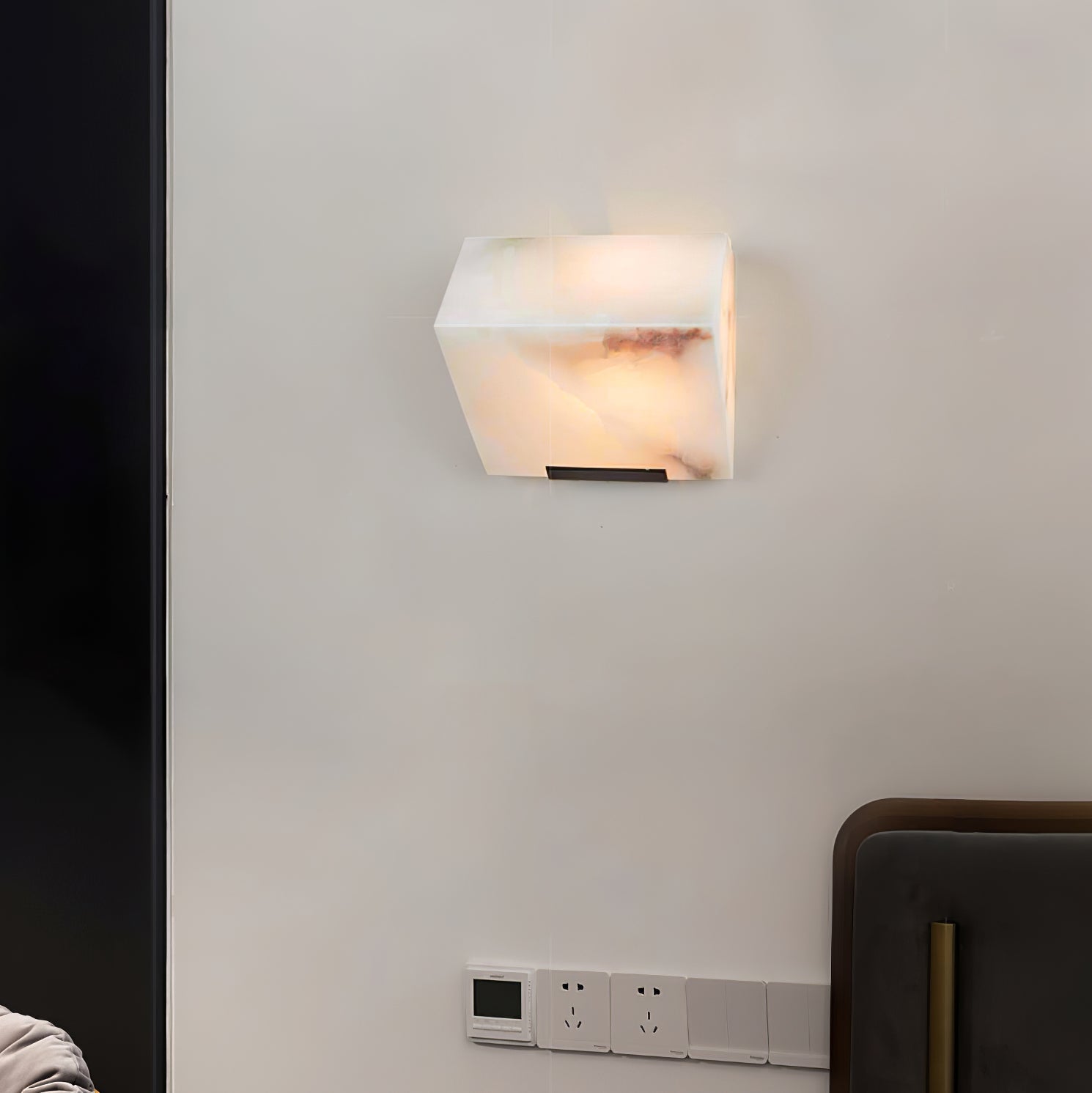 Salira Wall Light
